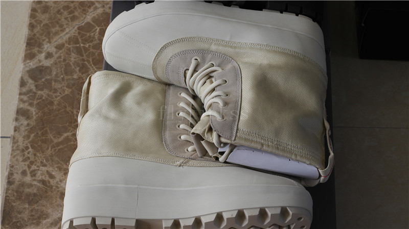 Adidas Yeezy 950 Duck Boost PeyoteTurtle DoveWhite